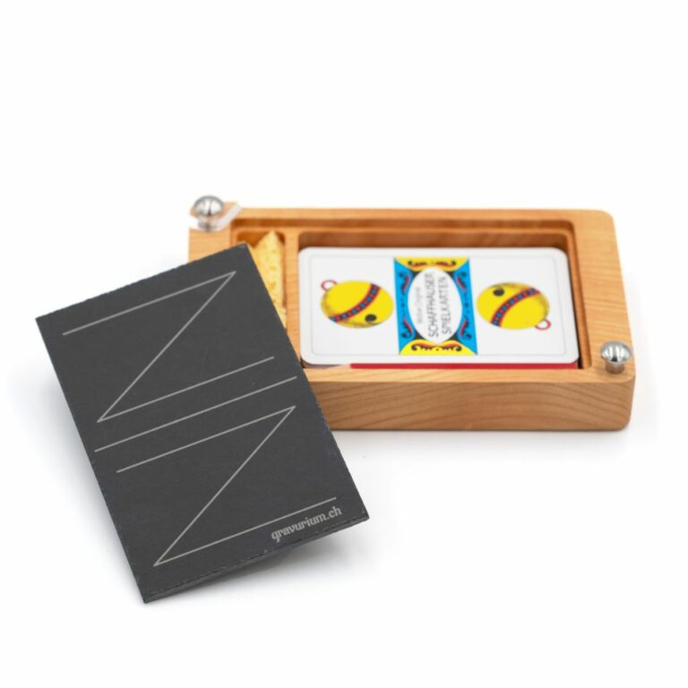 Jassbox aus Holz individuell gravierbar
